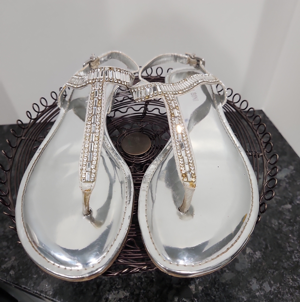 Gianni Bini Silver Rhinestone T‑Strap Sandals